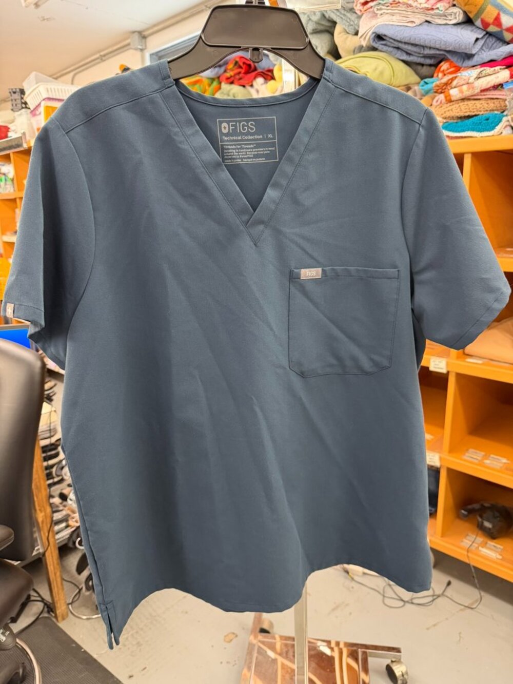 FIGS Catarina One-Pocket Scrub Top | FIONx™ Stretch | Classic Fit